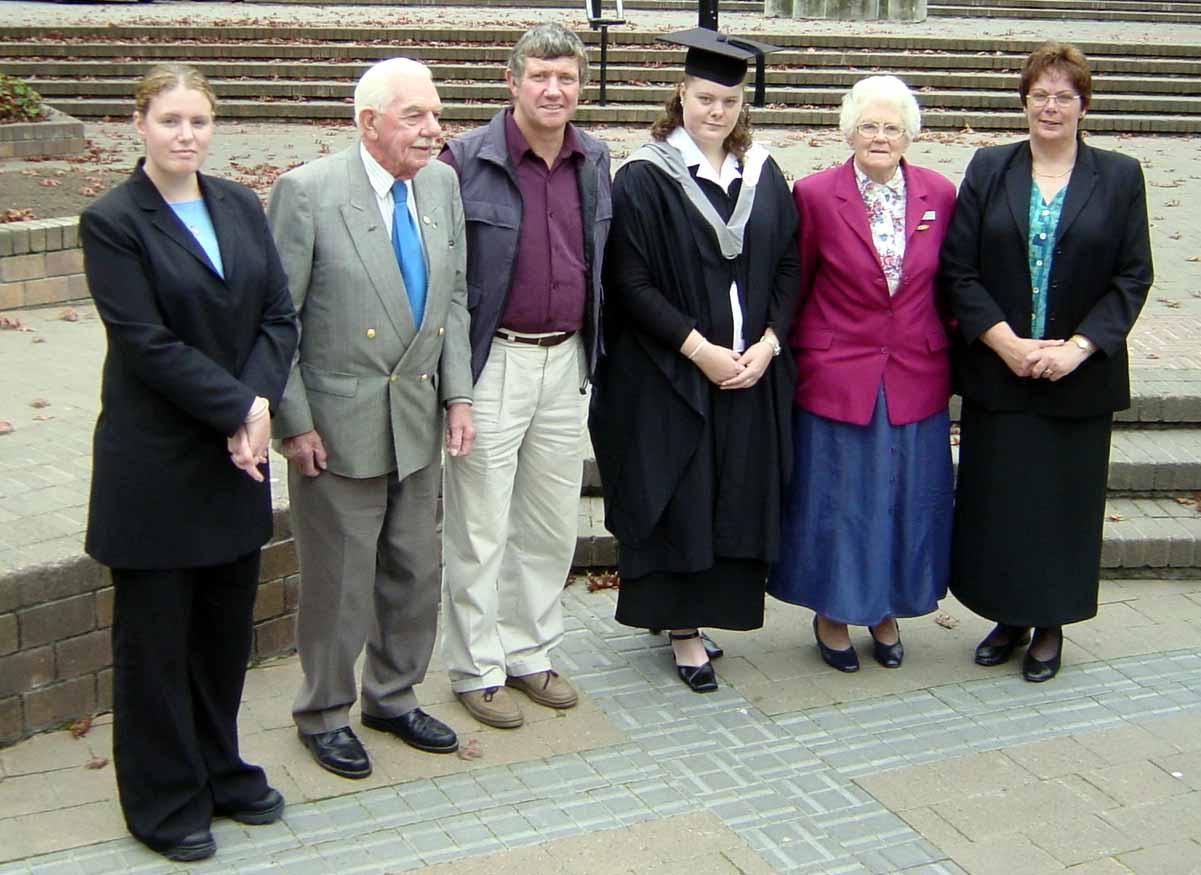 Graduation/15 Victoria 2.jpg